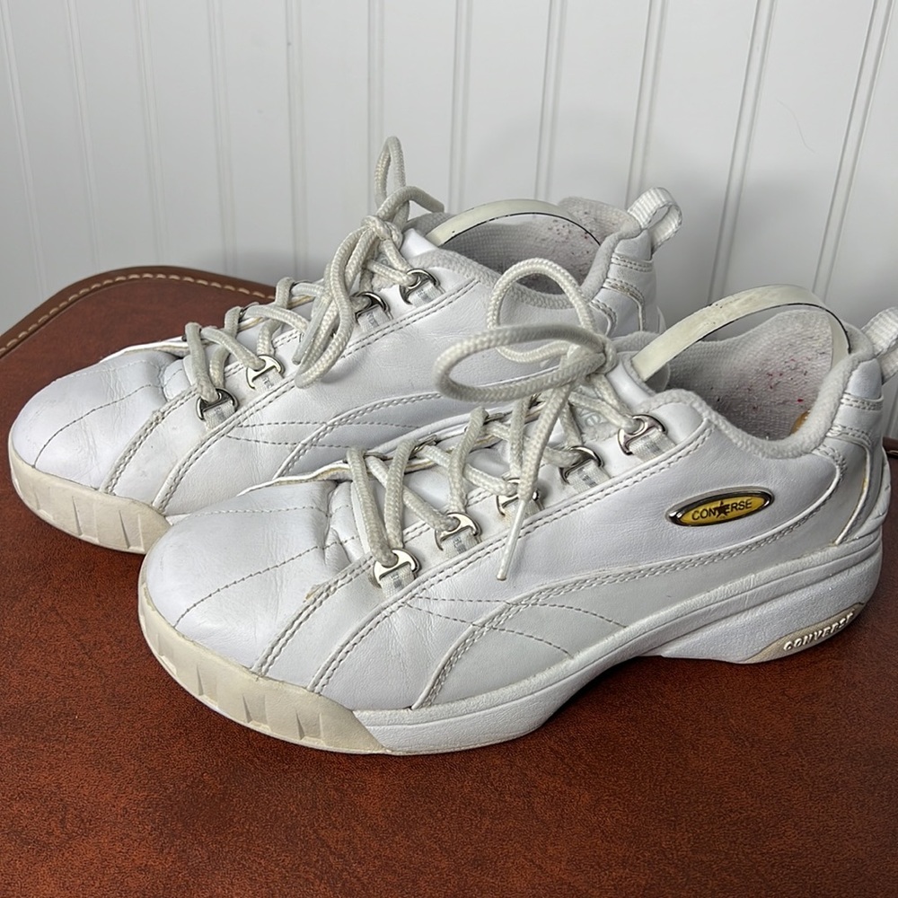 Converse Leather Sneakers Size Ladies 7 - Picture 3 of 9
